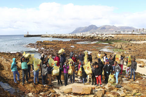 Ikamvanites participate in Annual Coastal Cleanup